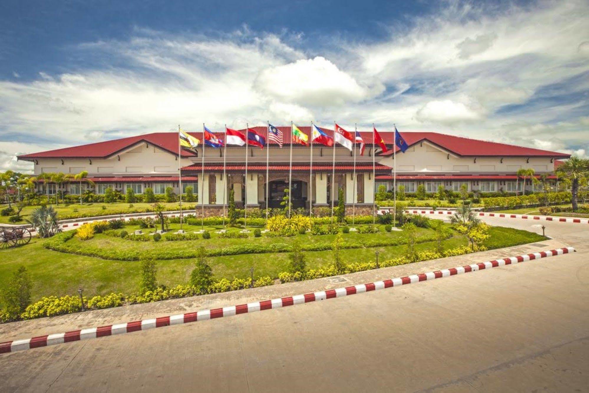 Grand Amara Hotel Naypyidaw Esterno foto